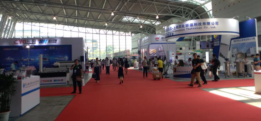 午夜精品久久久参观上海国际汽车内饰与外饰展览