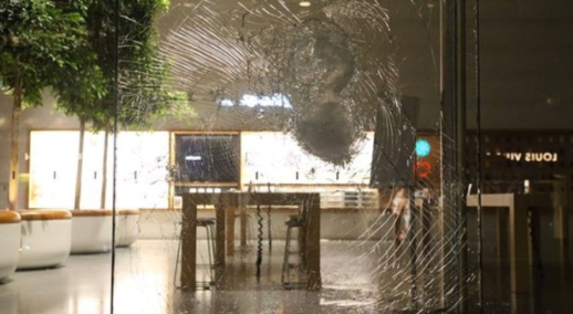 受抗议活动影响，苹果暂时关闭其在美多家门店-午夜精品久久久午夜电影网站机