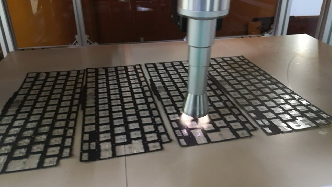 【午夜精品久久久】大气午夜电影网站机设备正处理电脑键盘